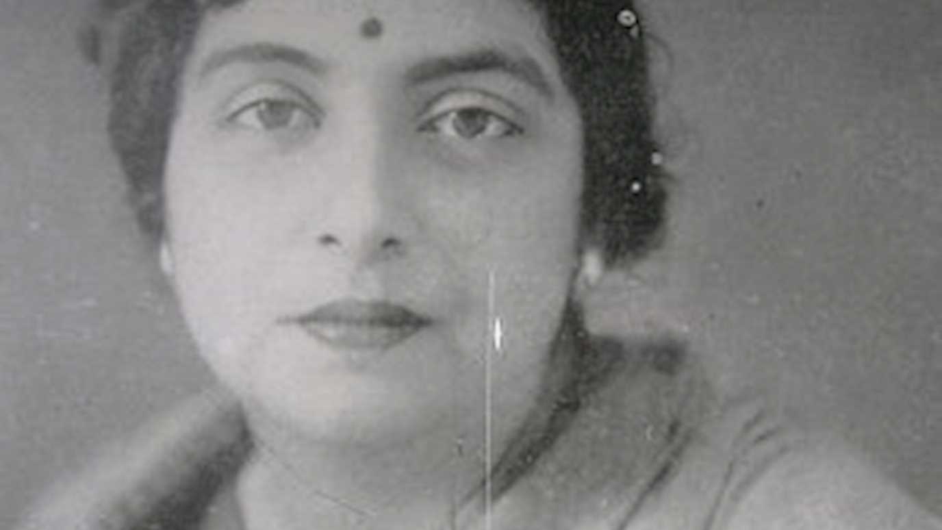 Notable alumni Kamaladevi Chattopadhyay