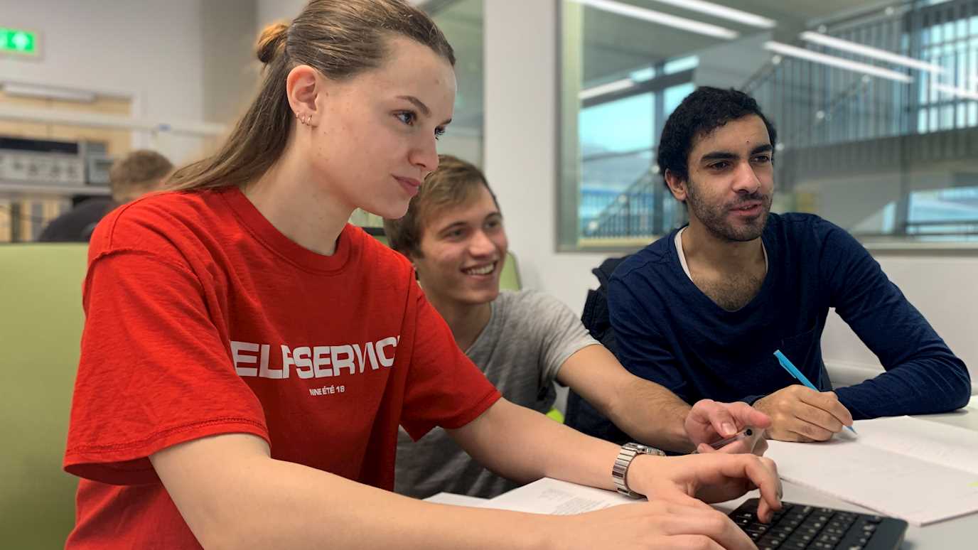 Electronic engineering students at the Shilling Building